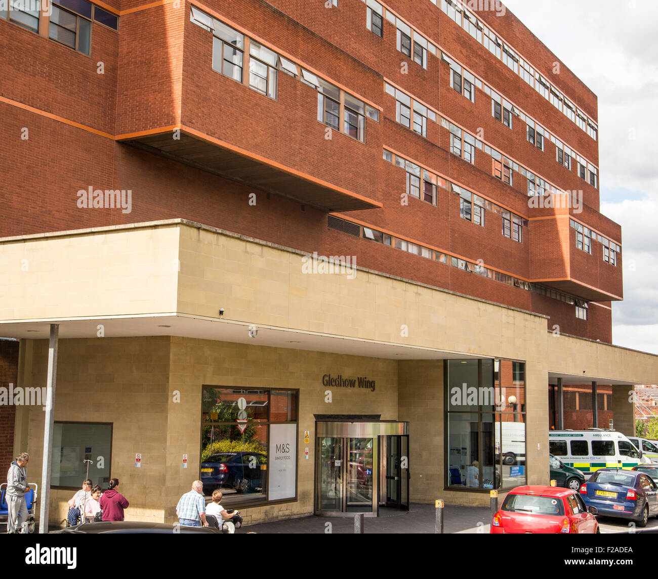 Gledhow Wing at St James's Hospital in Leeds Stock Photo Alamy