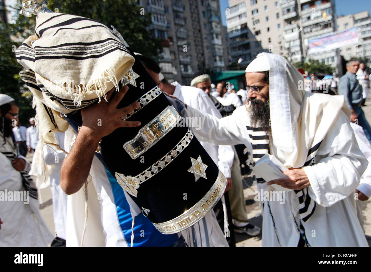 Uman, Ukraine. 14th Sep, 2015. Orthodox Jewish Pilgrims Hold The Torah ...