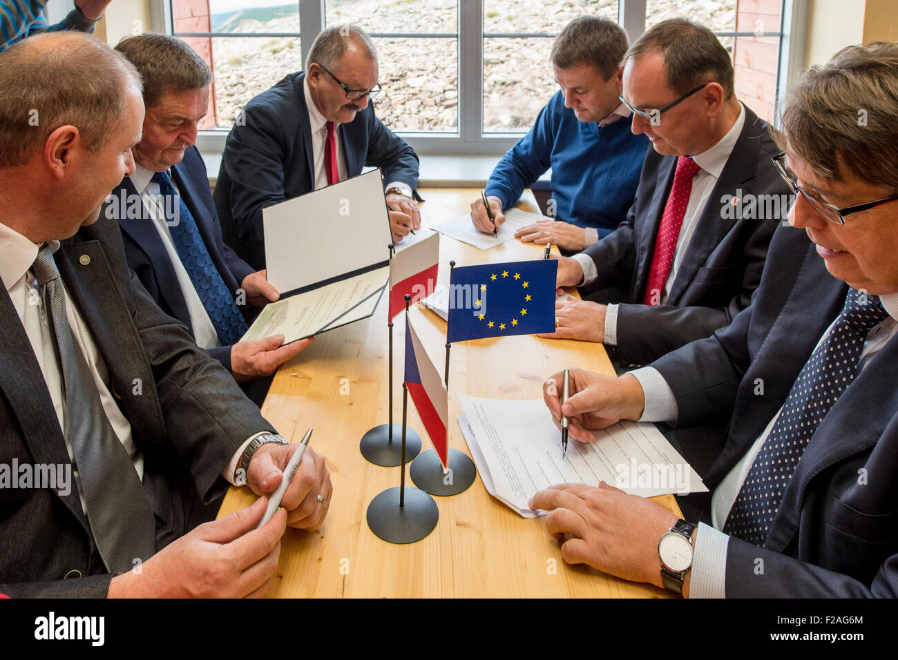 Ceremonial signing of basic documents for Novum European group of territorial cooperation at the top of Snezka mountain, Pec pod Snezkou, Czech Republic, September 15, 2015. (CTK Photo/David Tanecek) Stock Photo