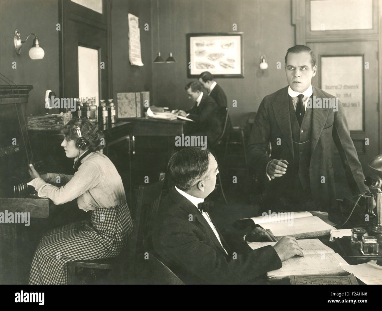 Office life (OLVI007 OU914 F) Stock Photo