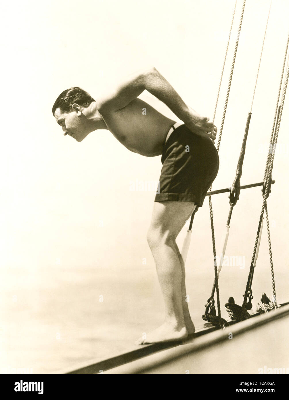 Diving off boat (OLVI007 OU656 F Stock Photo Alamy