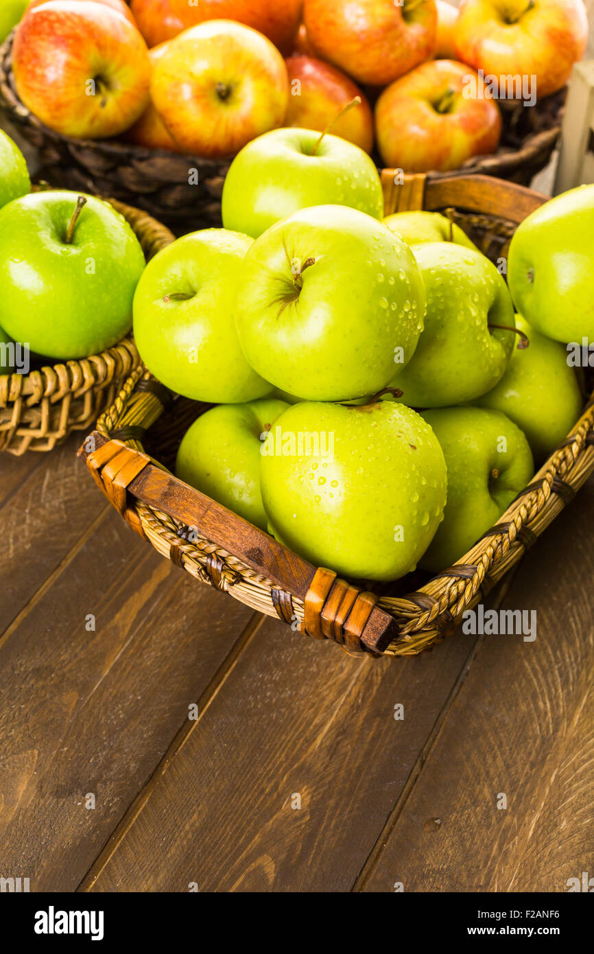 Organic granny smith hi-res stock photography and images - Alamy