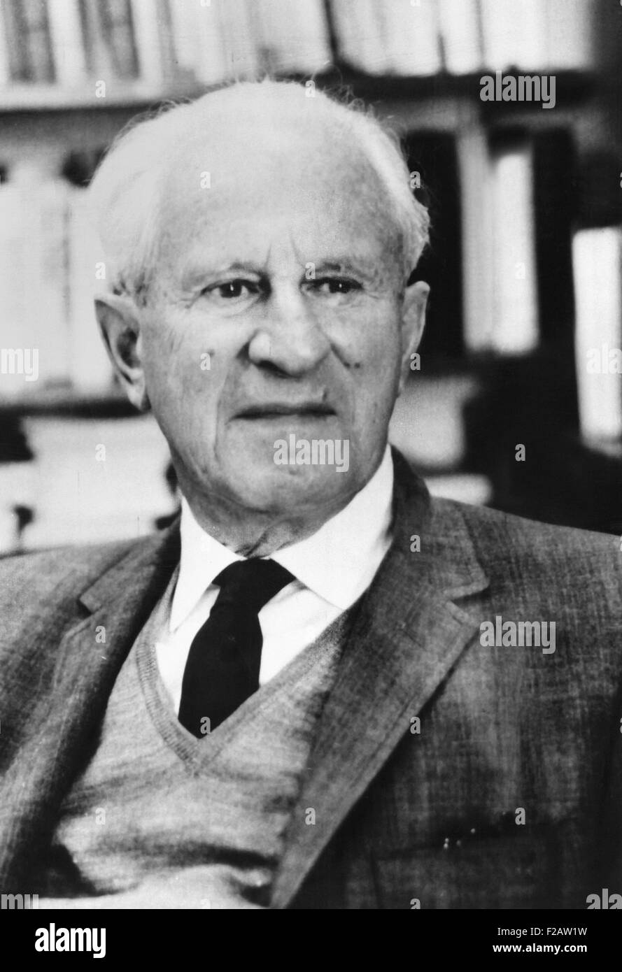 Herbert Marcuse, German-American philosopher left Germany after the Nazi victory in 1933. July 1968. His Marxist writing inspired many intellectuals and political activists in the 1960s and 1970s. He was a Professor at the University of California at San Diego. (CSU 2015 11 1490) Stock Photo