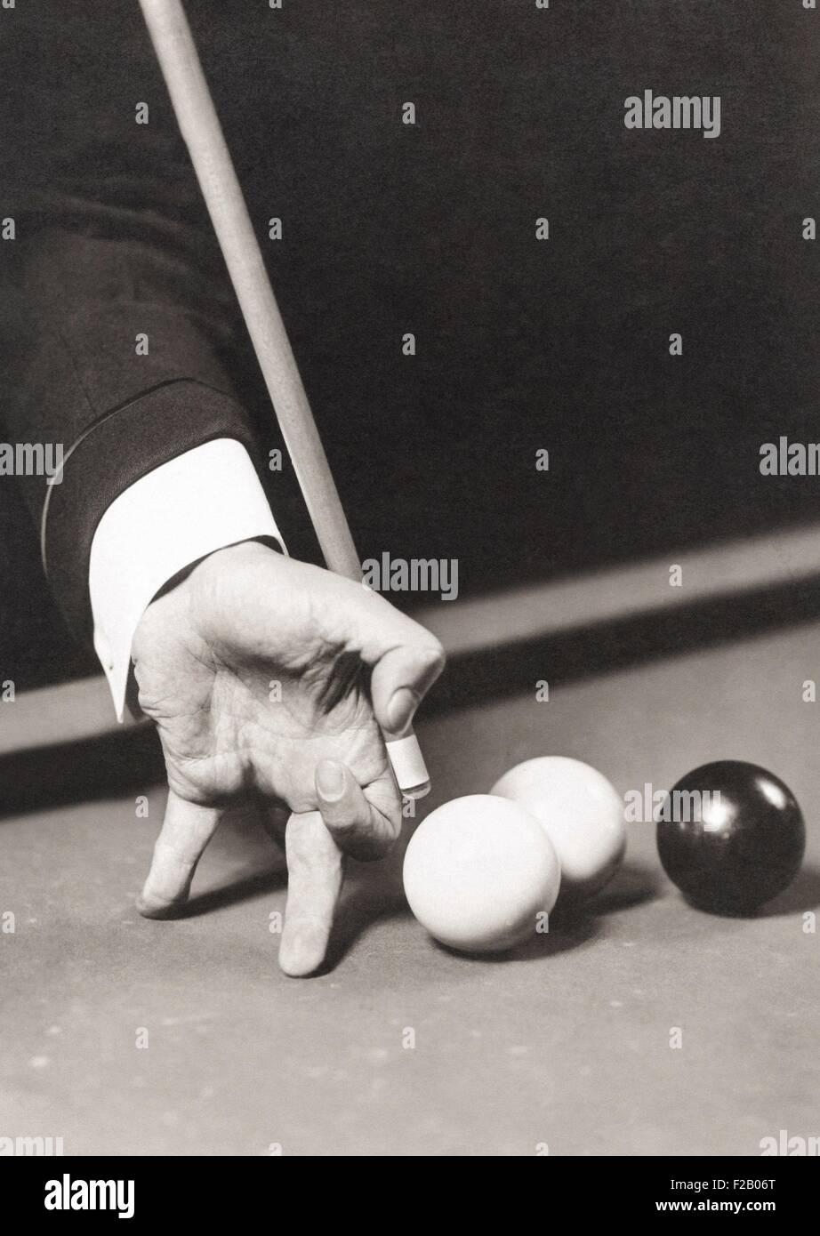 Billiards World Champion Willie Hoppe's hand was is insured for $100,000. He won 51 world titles between 1906 and 1952. (CSU 2015 9 1265) Stock Photo