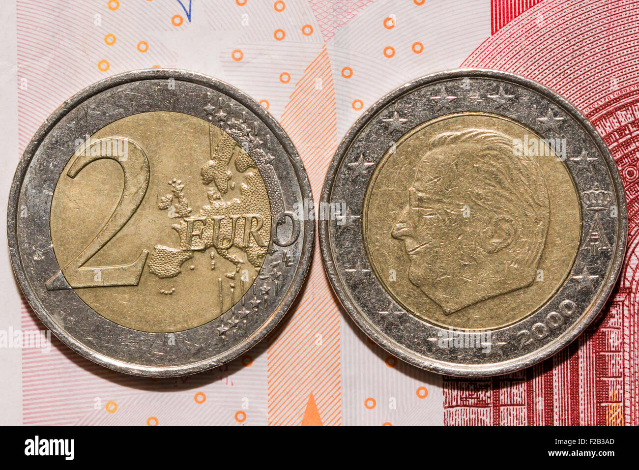 Heads or tails you decide, on euro bank paper Stock Photo Alamy