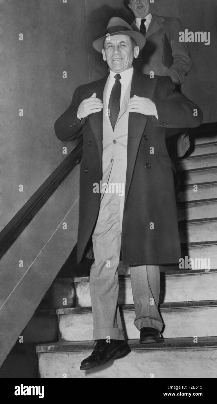 Gangster Meyer Lansky leaving Manhattan Arrest Court on Feb. 21, 1958. He was arrested for 'vagrancy' by NYC police on Feb. 11, Stock Photo