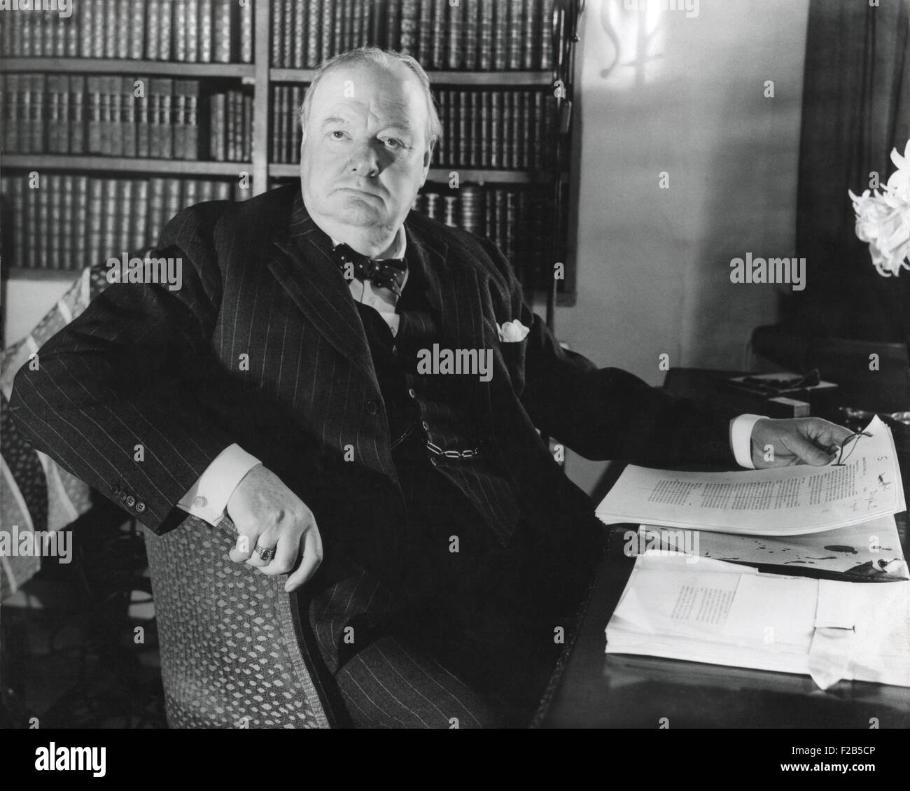 Former Prime Minister Prime Winston Churchill, at his desk in Werterham, Kent. April 1948. - (BSLOC 2014 17 51) Stock Photo