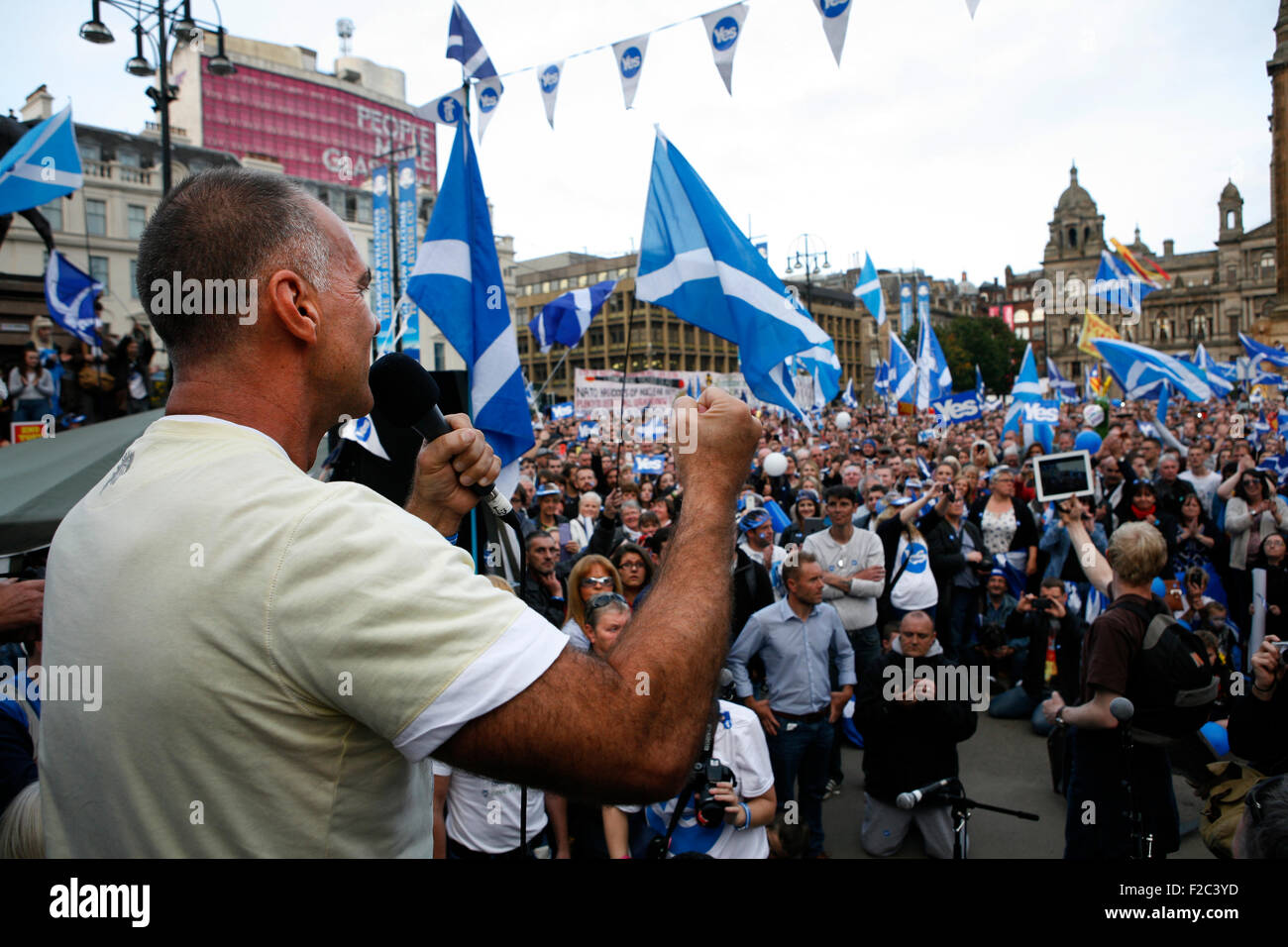 Scotland: Referendum  YES supporter rally in George Square, Glasgow. Listen to Tommy Sheridan. Stock Photo