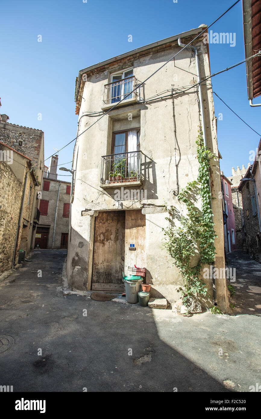 Traditional french house hi-res stock photography and images - Alamy