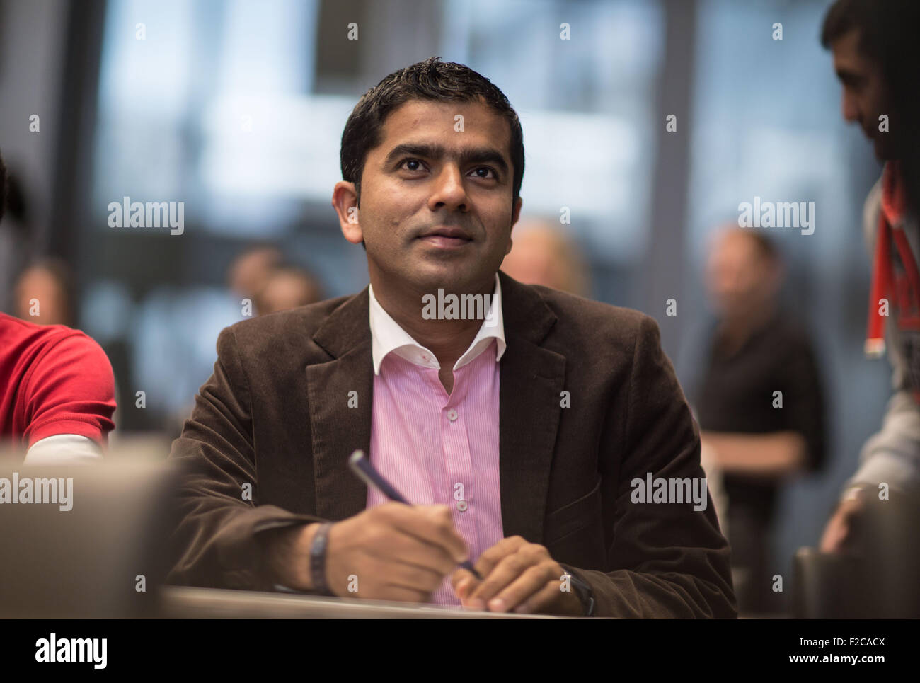 Frankfurt, Germany. 08th Sep, 2015. 29-year-old Pakistani refugee Raza ...