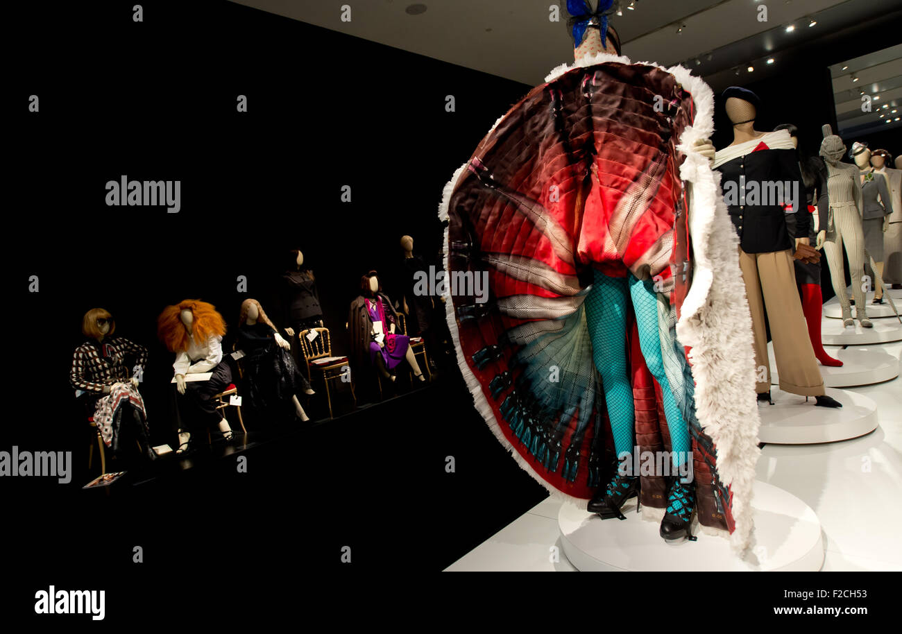 Jean paul gaultier catwalk hi-res stock photography and images - Alamy
