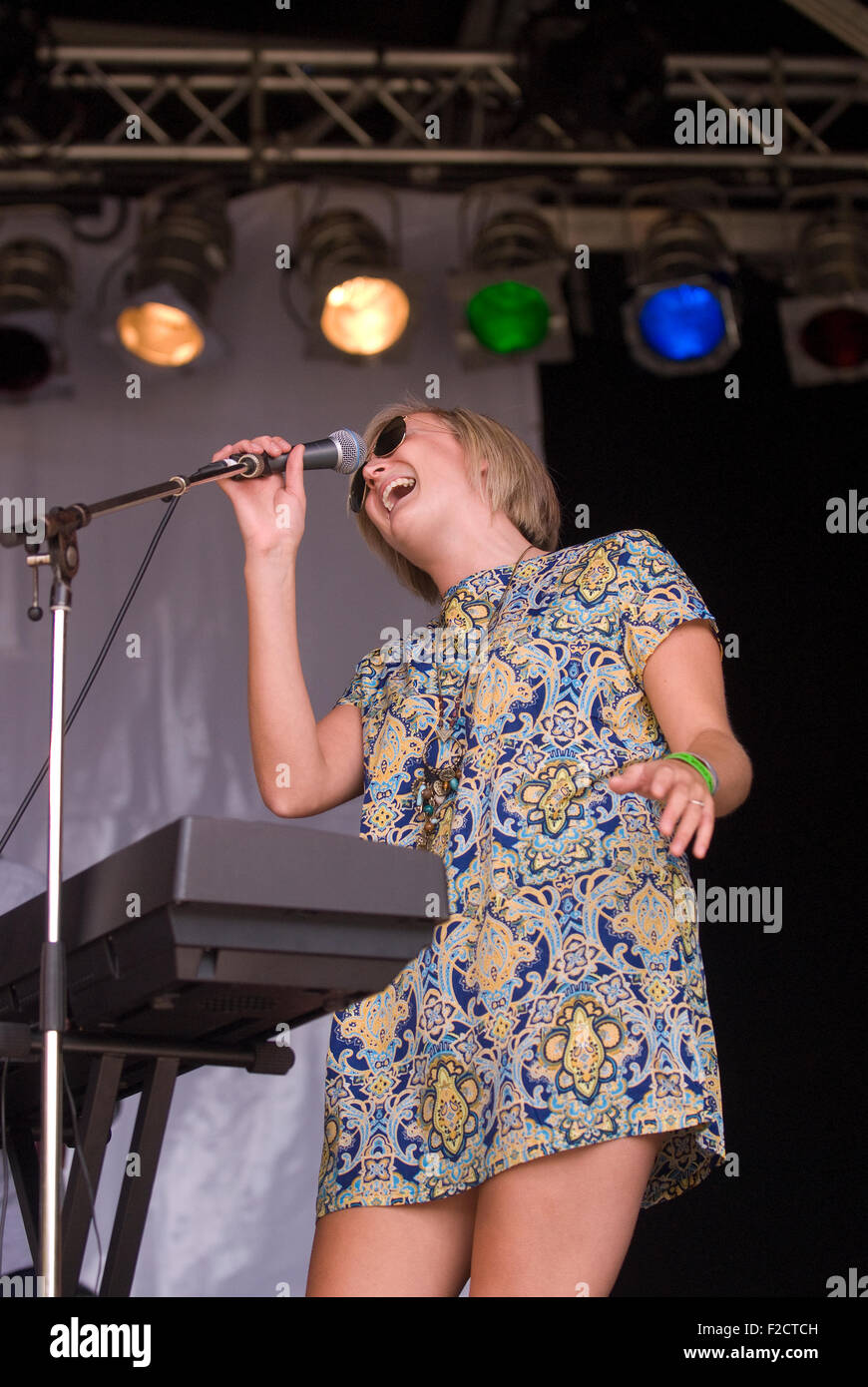 Singer Frankie from girl band Unsung Lilly performing at the 3-day Weyfest Music Festival 2015, Rural Life Centre, Farnham, UK. Stock Photo