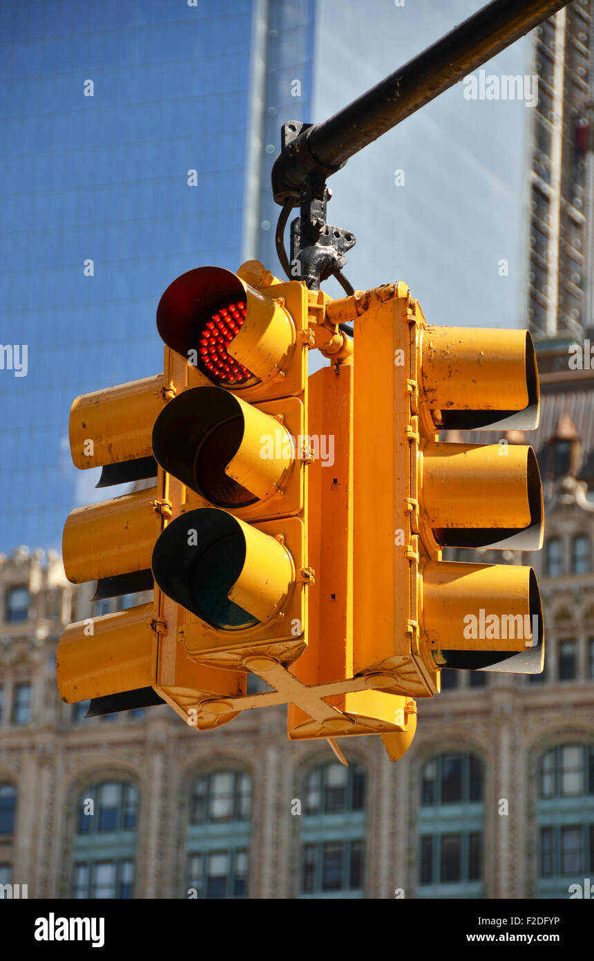 Traffic light yellow hanging hires stock photography and images Alamy