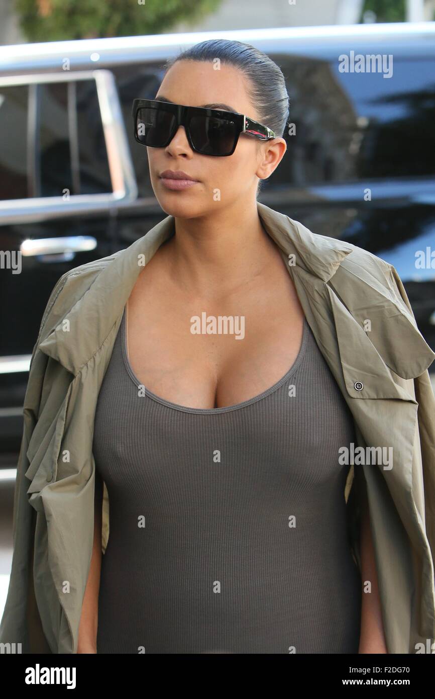 kim kardashian seen going to a medical building to pick up a stock photo alamy alamy