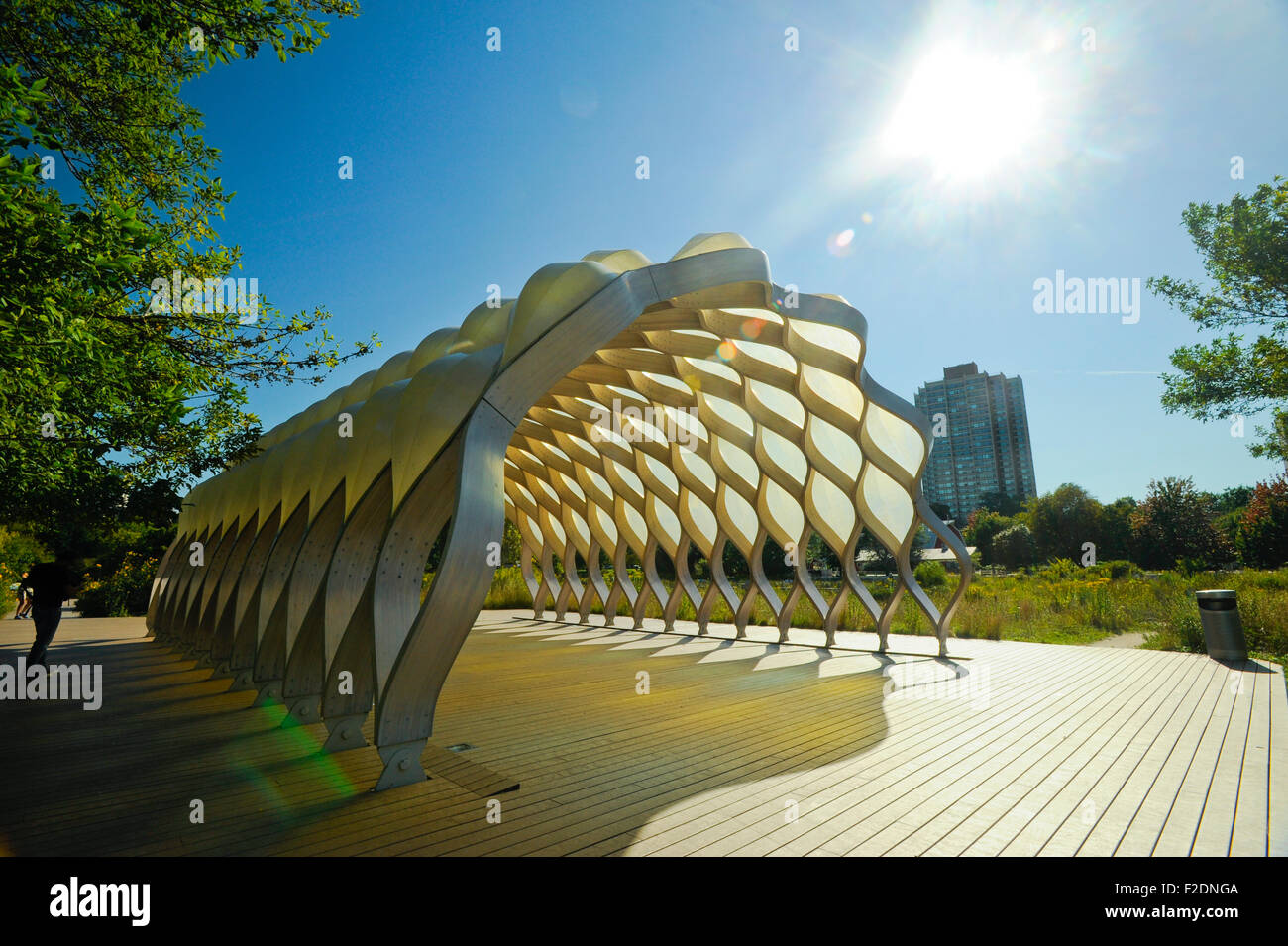 People's Gas Education Pavillion designed by Studio Gang Arcihtects at the Lincoln Park Zoo's South Pond, Chicago, Illinois. Stock Photo