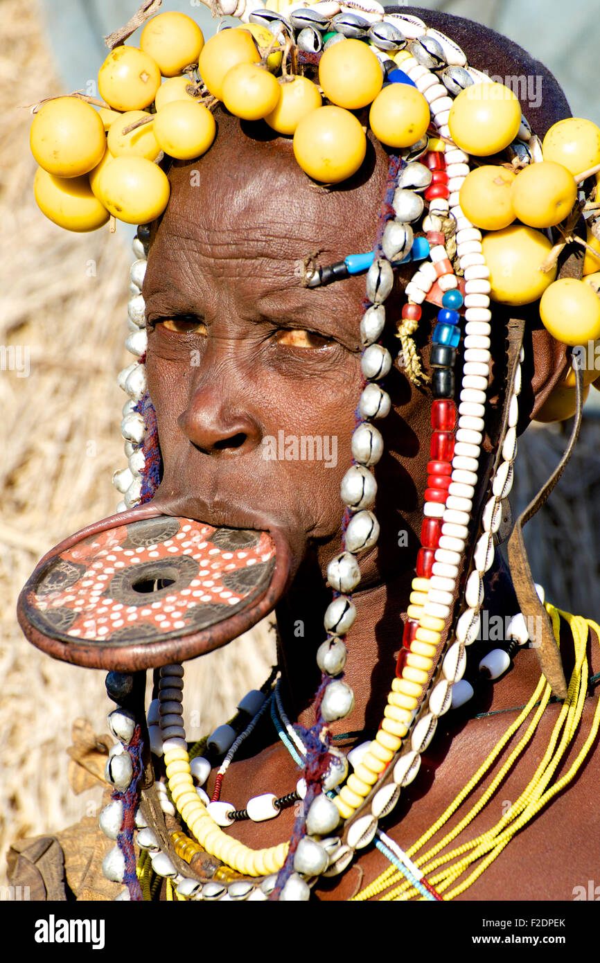 Donga Stick Fighting In Suri Hi res Stock Photography And Images Alamy donga-stick-fighting-in-suri-hi-res-stock-photography-and-images-alamy