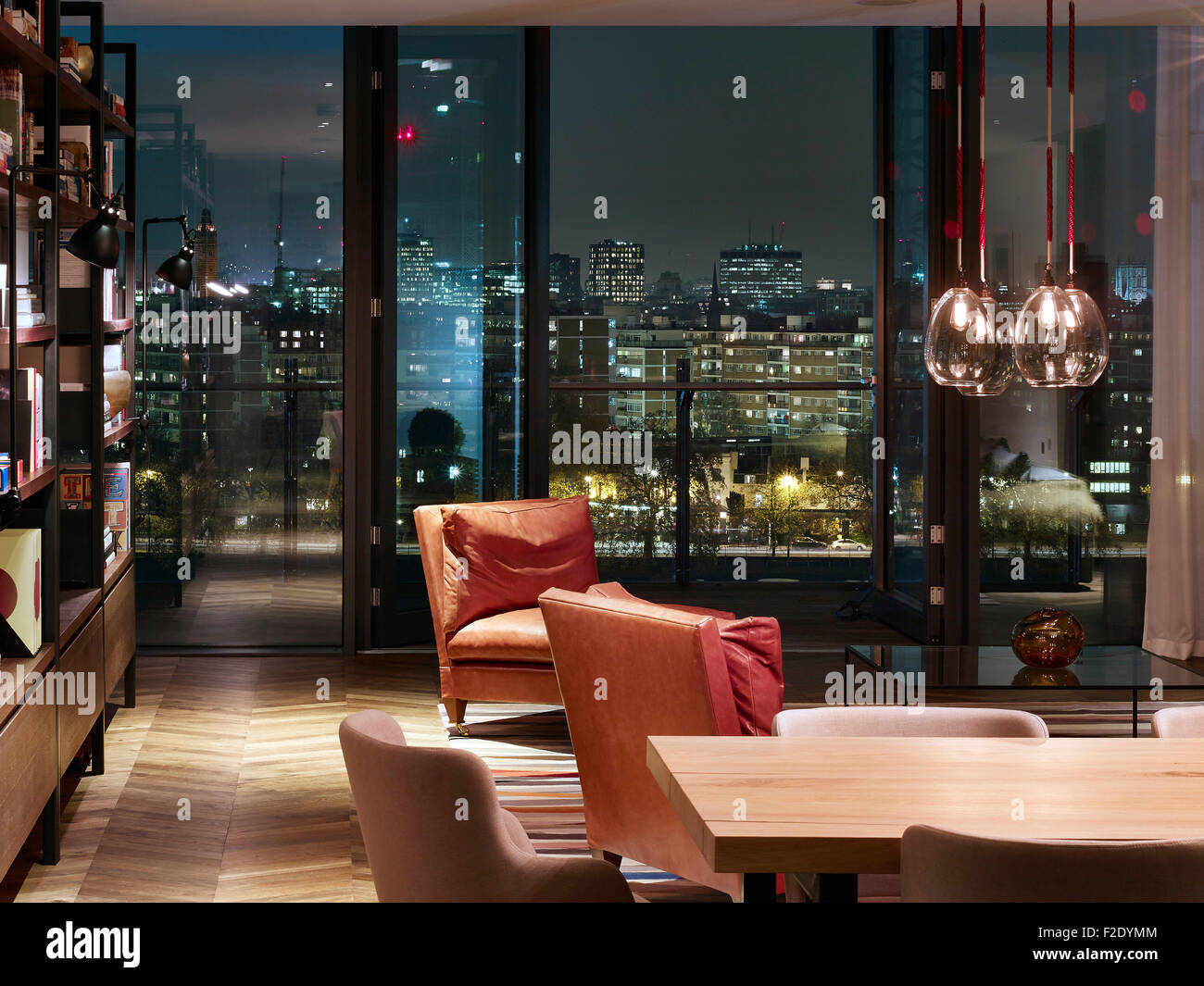 London Penthouse View Night Hi Res Stock Photography And Images Photo Inspiration