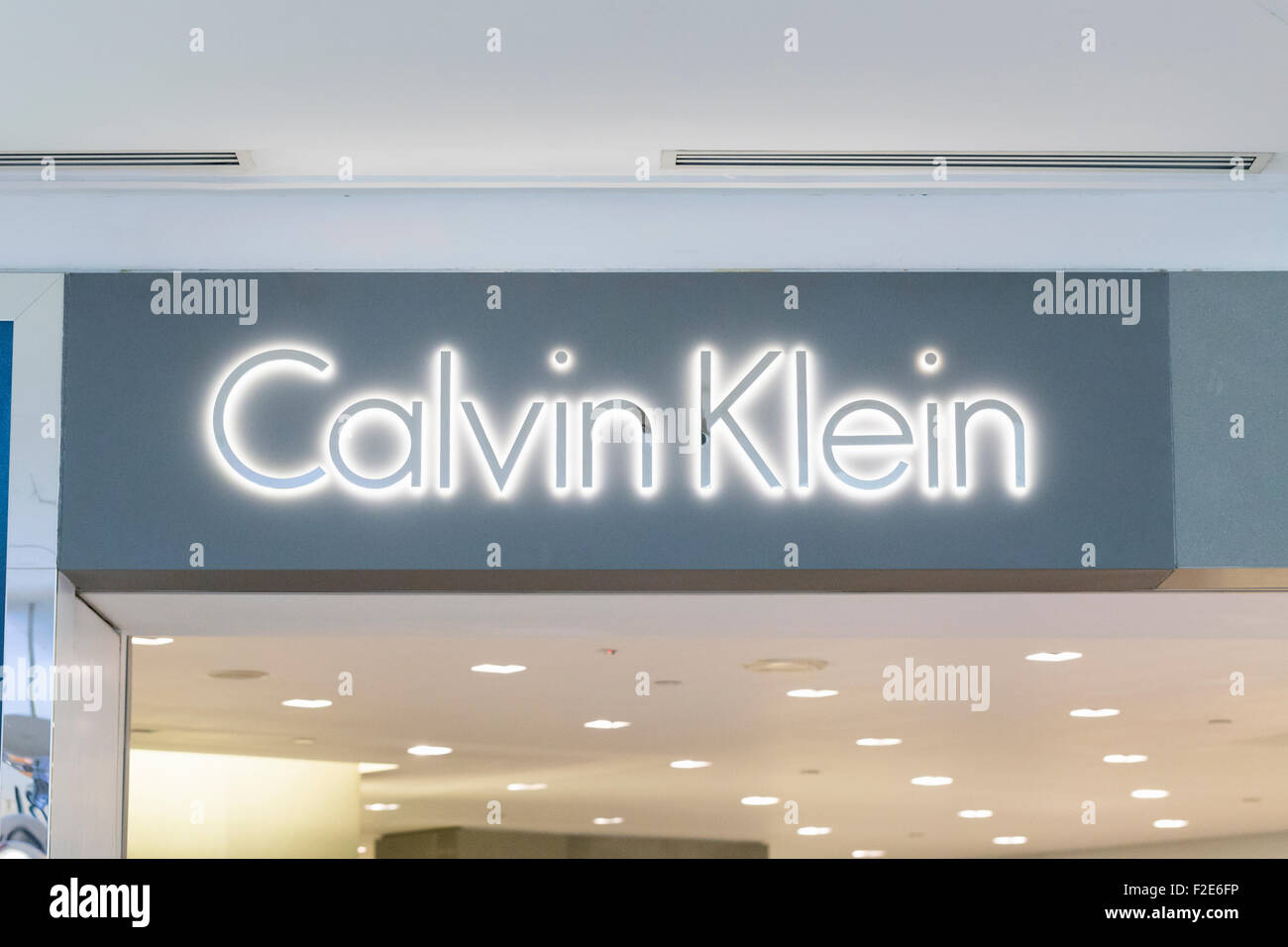 Calvin Klein Shop Sign Stock Photos & Calvin Klein Shop Sign Stock ...