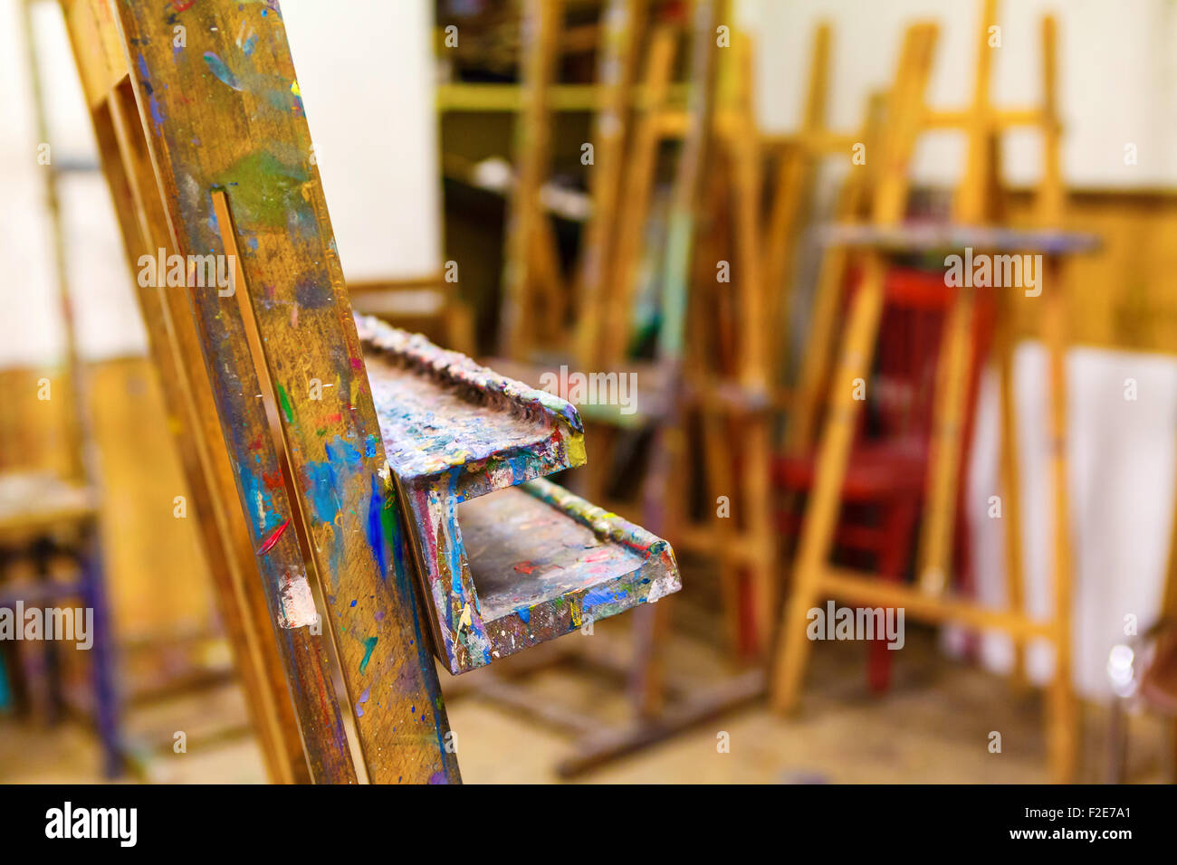 Easel paintings hi-res stock photography and images - Alamy