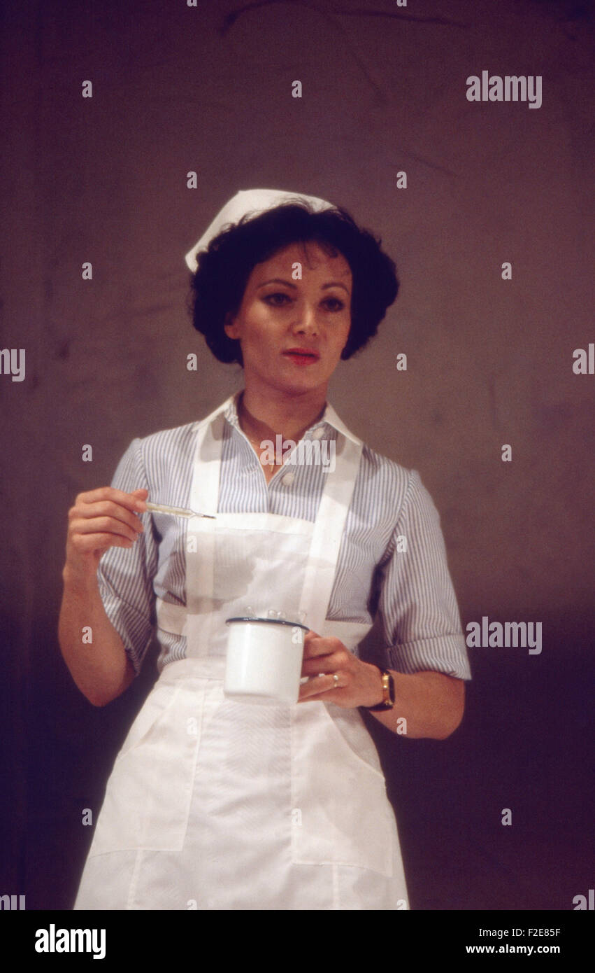 Claudia Wedekind auf der Bühne als Krankenschwester, Deutschland 1970er  Jahre. Actress Claudia Wedekind as a nurse, Germany 1970s. 24x36DiaV24  Stock Photo - Alamy