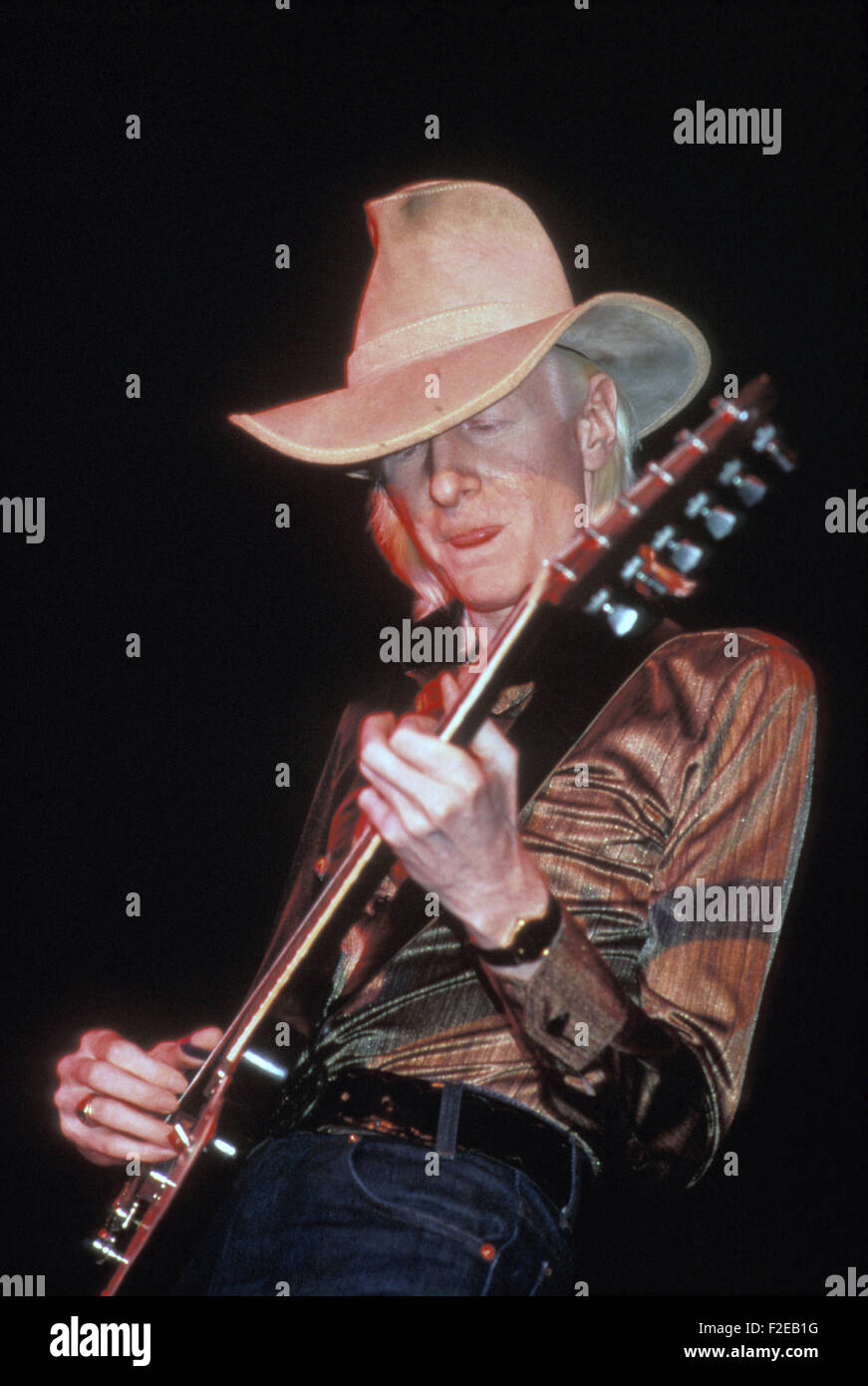 JOHNNY WINTER (1944-2014) US rock musician in 1985. Photo StarFile/Lee Stock Photo