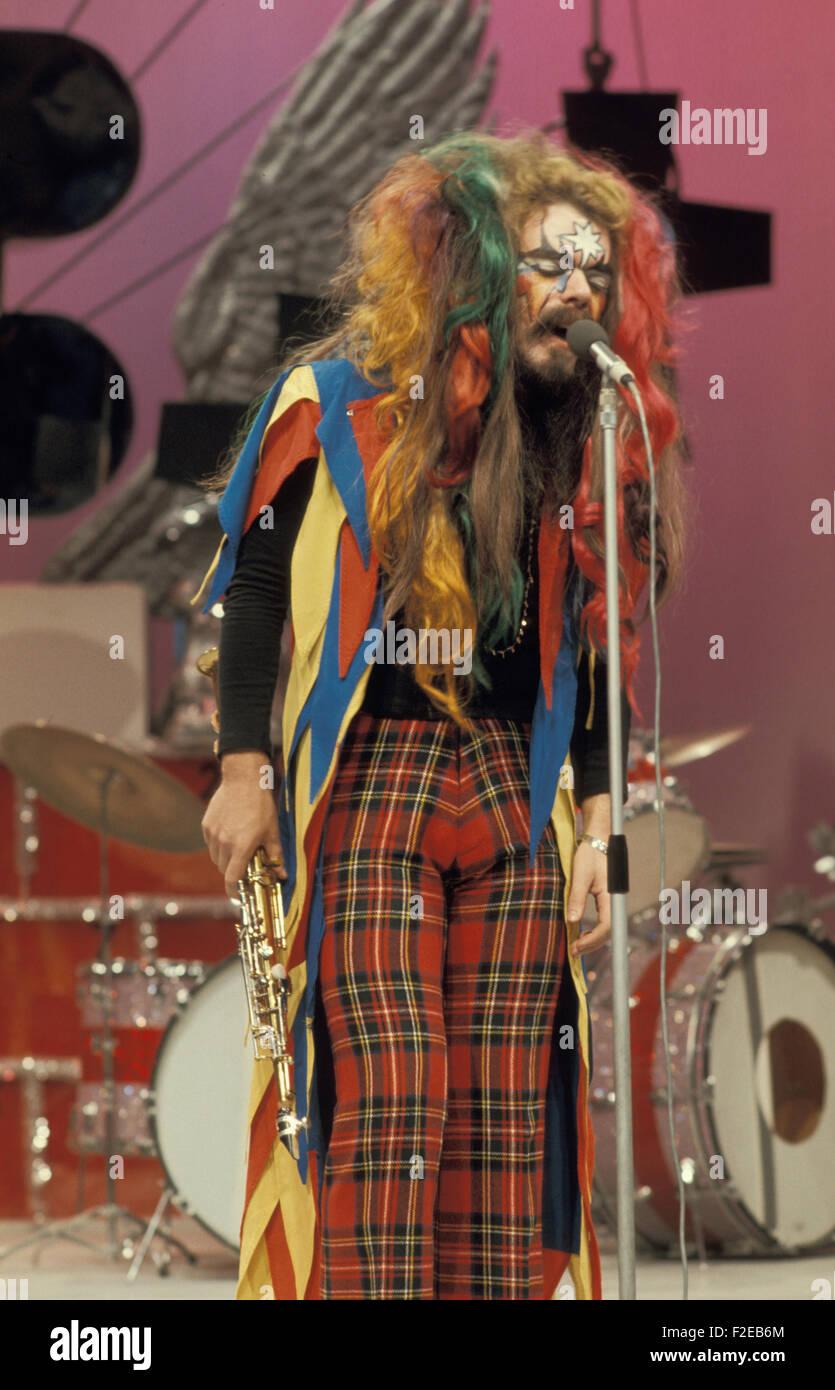 WIZZARD  UK rock group with Roy Wood in May 1974 Stock Photo