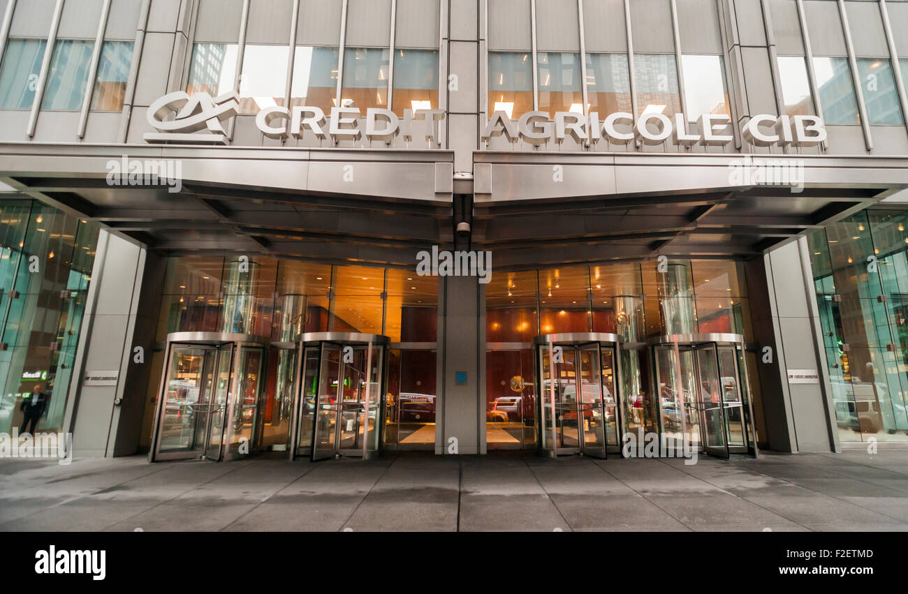 The New York headquarters of the French bank, Crédit Agricole in Midtown Manhattan on Thursday, September 10, 2015. A deal between Crédit Agricole and the Dept. Of Justice is reported to be near in the investigation of the bank dealing with sanctioned countries including Sudan and Iran. The settlement is rumored to be as much as $1 billion. (© Richard B. Levine) Stock Photo