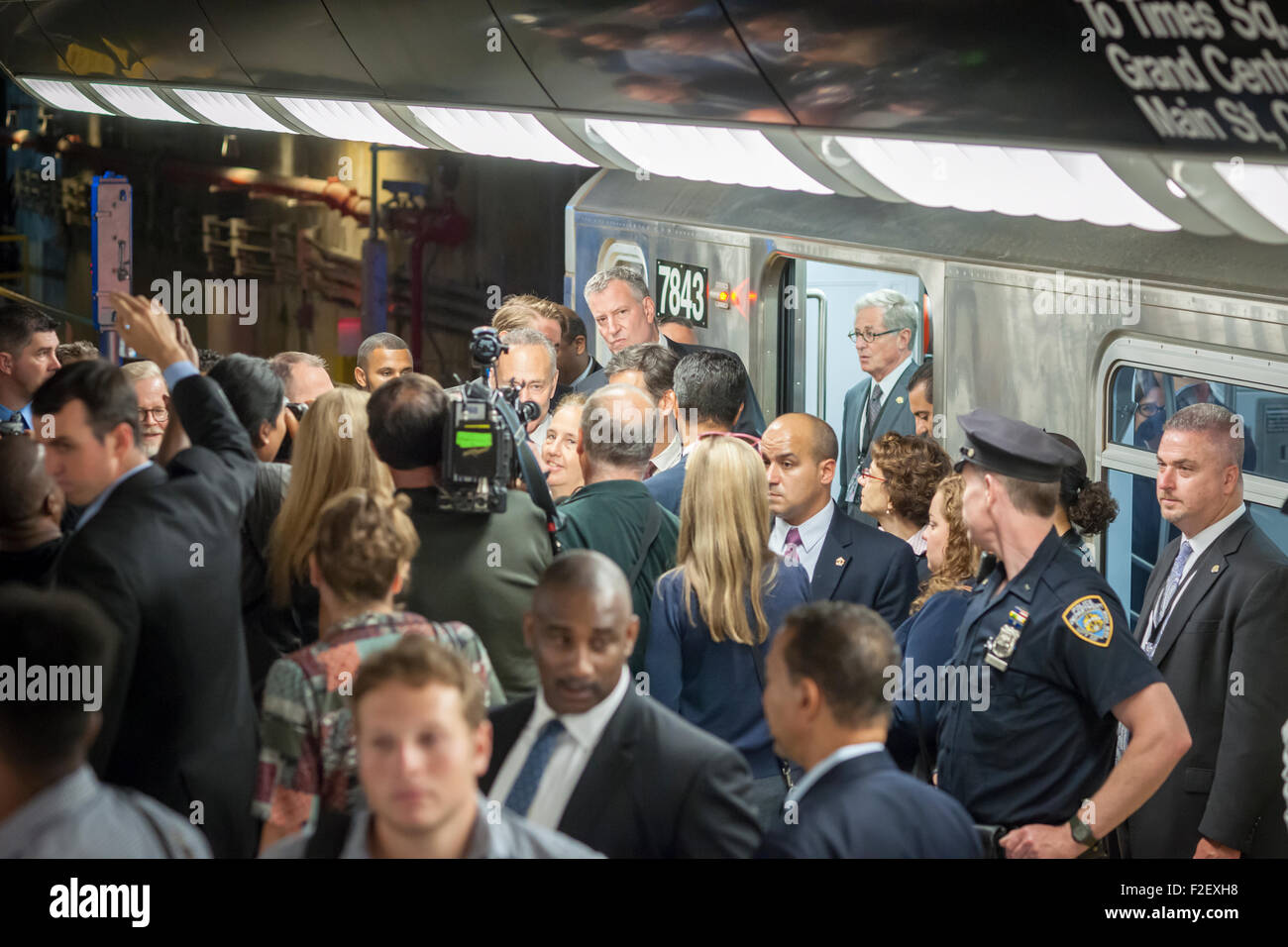 New York Mayor Bill de Blasio with other officials at the new 34th Street-Hudson Yards terminal station on the 7 Subway line extension on its grand opening, Sunday, September 13, 2015. (© Richard B. Levine) Stock Photo