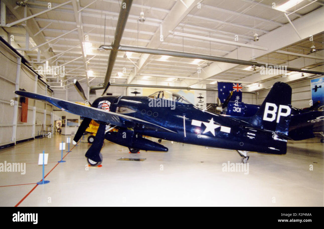 Grumman F8F-1 Bearcat (G-58B), sn 1262 (NL700A) 'Bob's Bear'