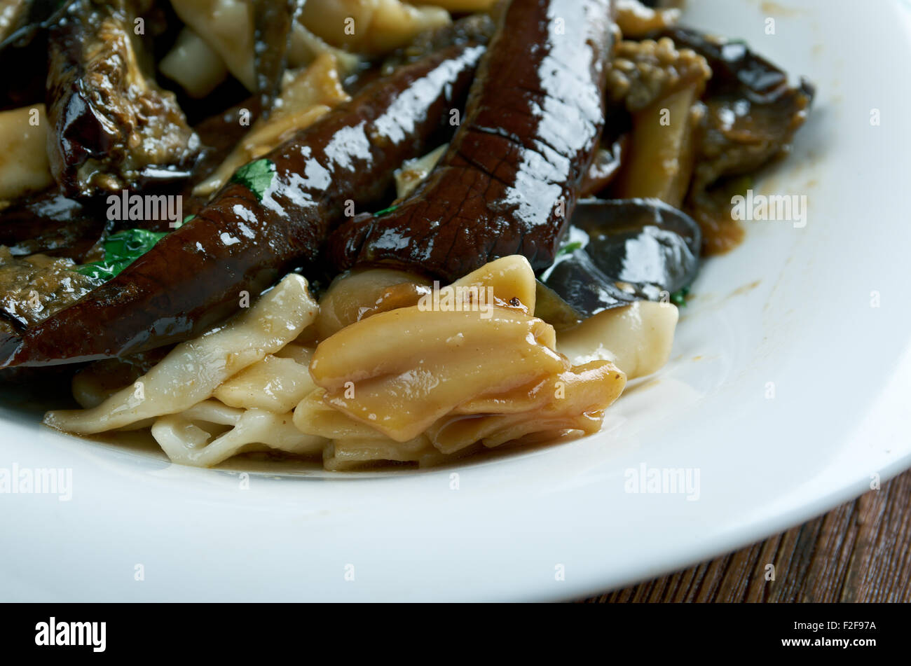 Pasta al forno gustosa con le melanzane Italian pasta with eggplant Stock Photo Alamy