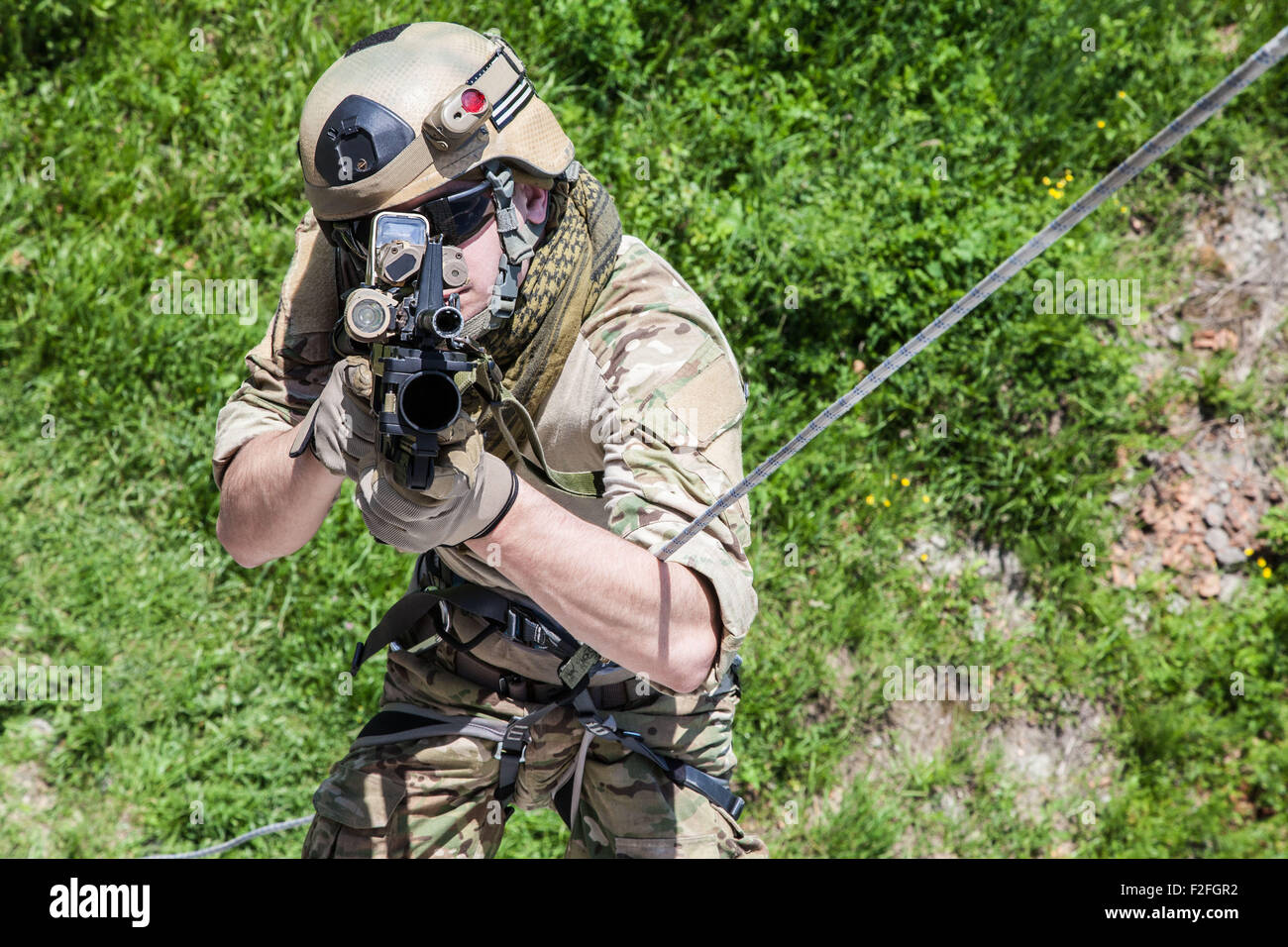rappeling with weapons Stock Photo - Alamy