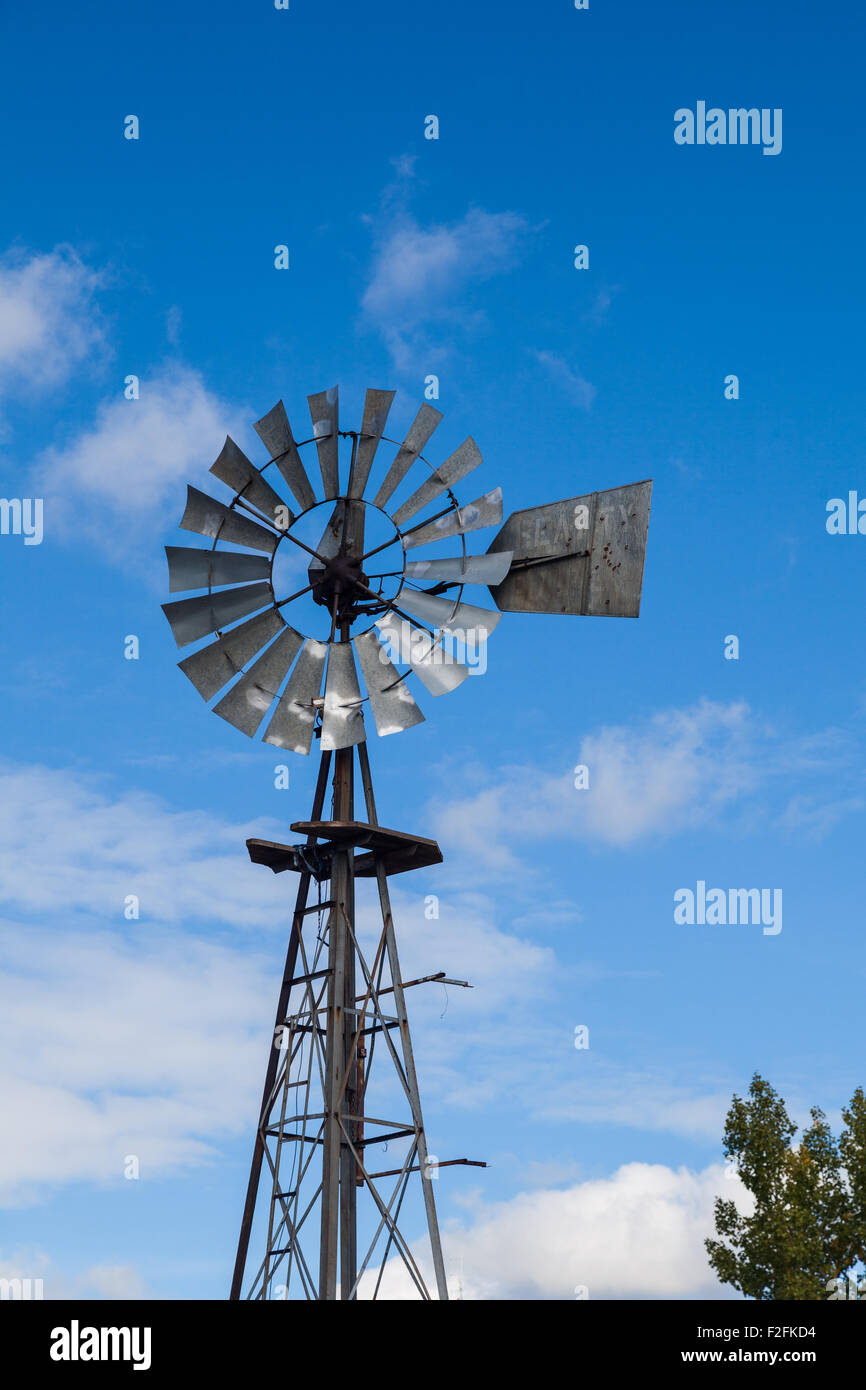 Windmill used to pump water sale