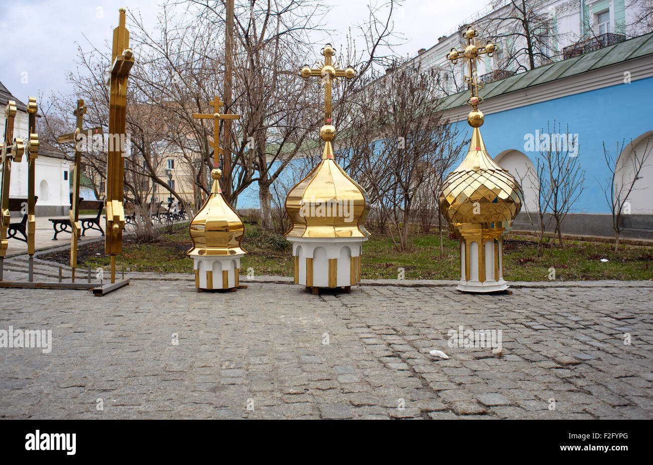 Gold cupolas and orthodox cross, St. Michael monastery in Kiev Stock Photo