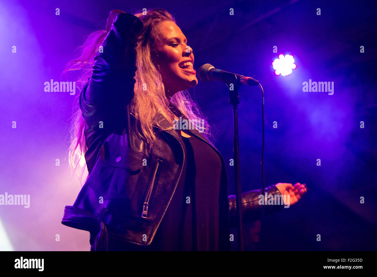 Milan Italy. 17th September 2015. The Australian singer GRACE performs live on stage at Circolo Magnolia opening the show of Leon Bridges Credit:  Rodolfo Sassano/Alamy Live News Stock Photo