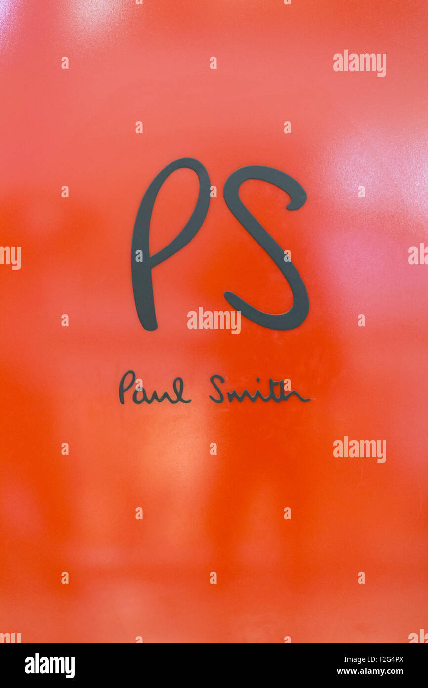 PS Paul Smith logo Stock Photo - Alamy