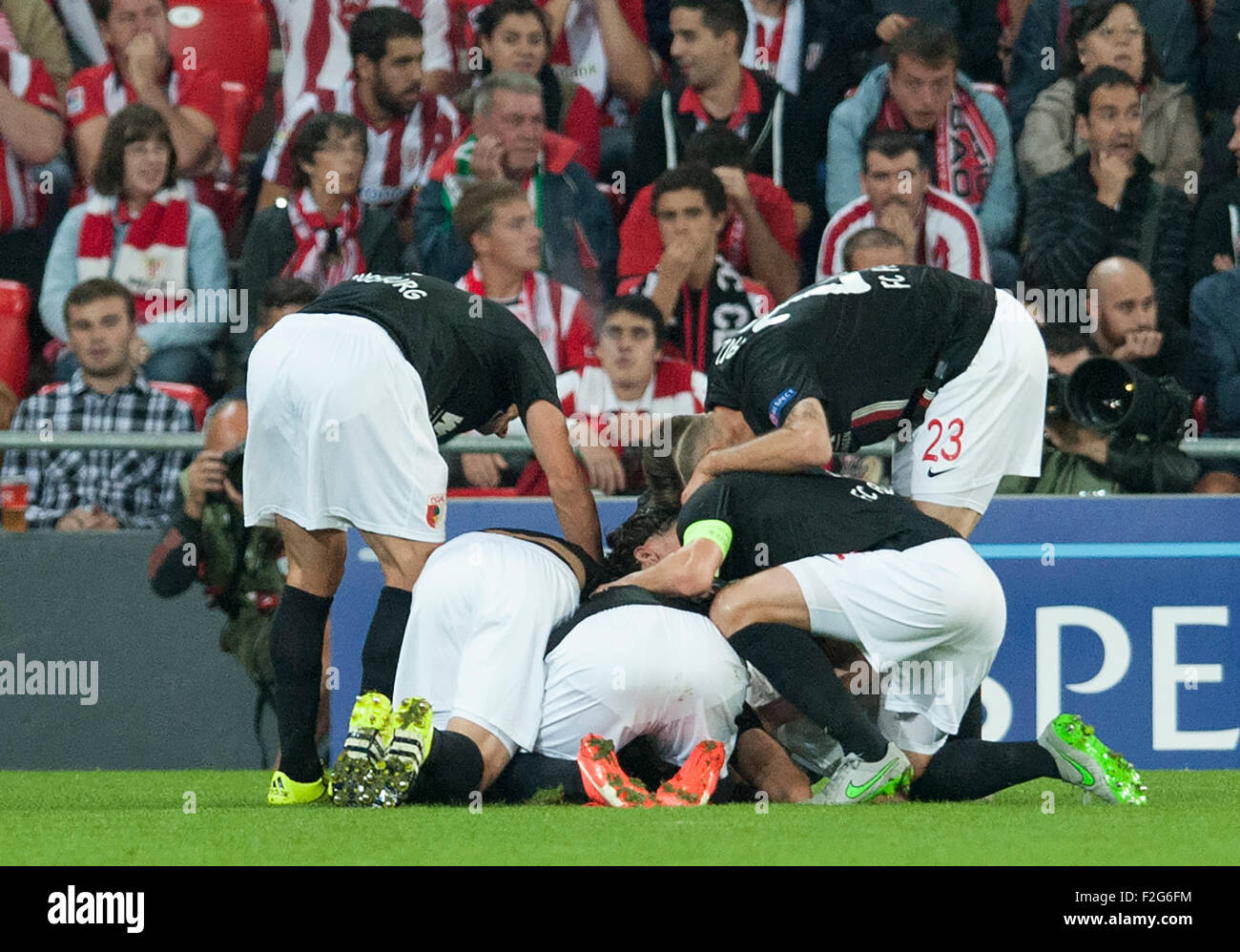 Bilbao, Spain. 17th Sep, 2015. Players of Augsburg celebrate after Altintop scored the 0-1 lead during the UEFA Europa League Group L soccer match between Athletic Bilbao and FC Augsburg at Estadio de San Mames in Bilbao, Spain, 17 September 2015. Photo: Juan Flor/dpa/Alamy Live News Stock Photo