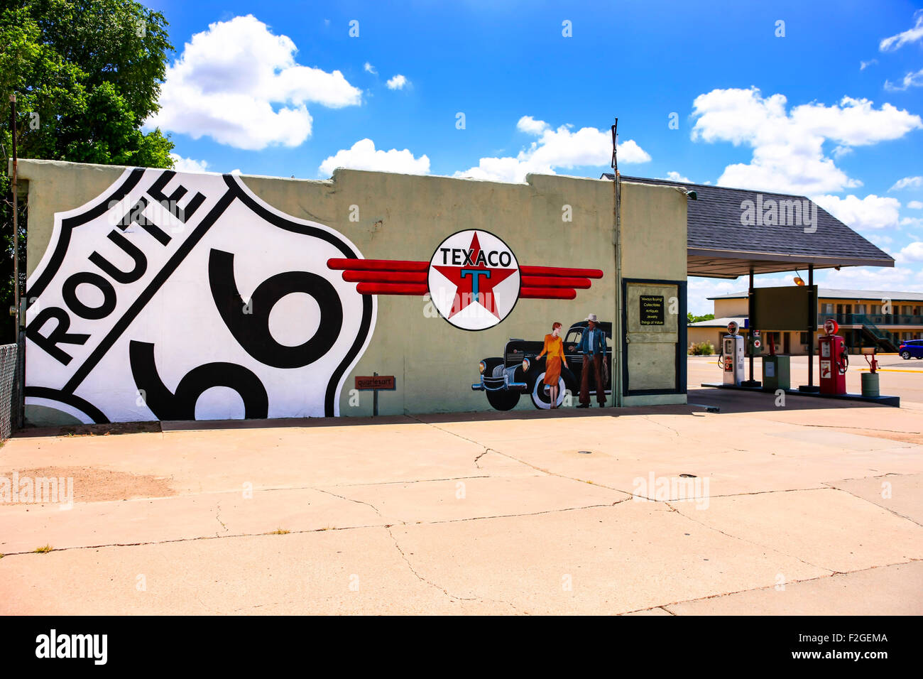Route 66 Texaco old gas filling station on Main Street in Tucumcari, New Mexico Stock Photo