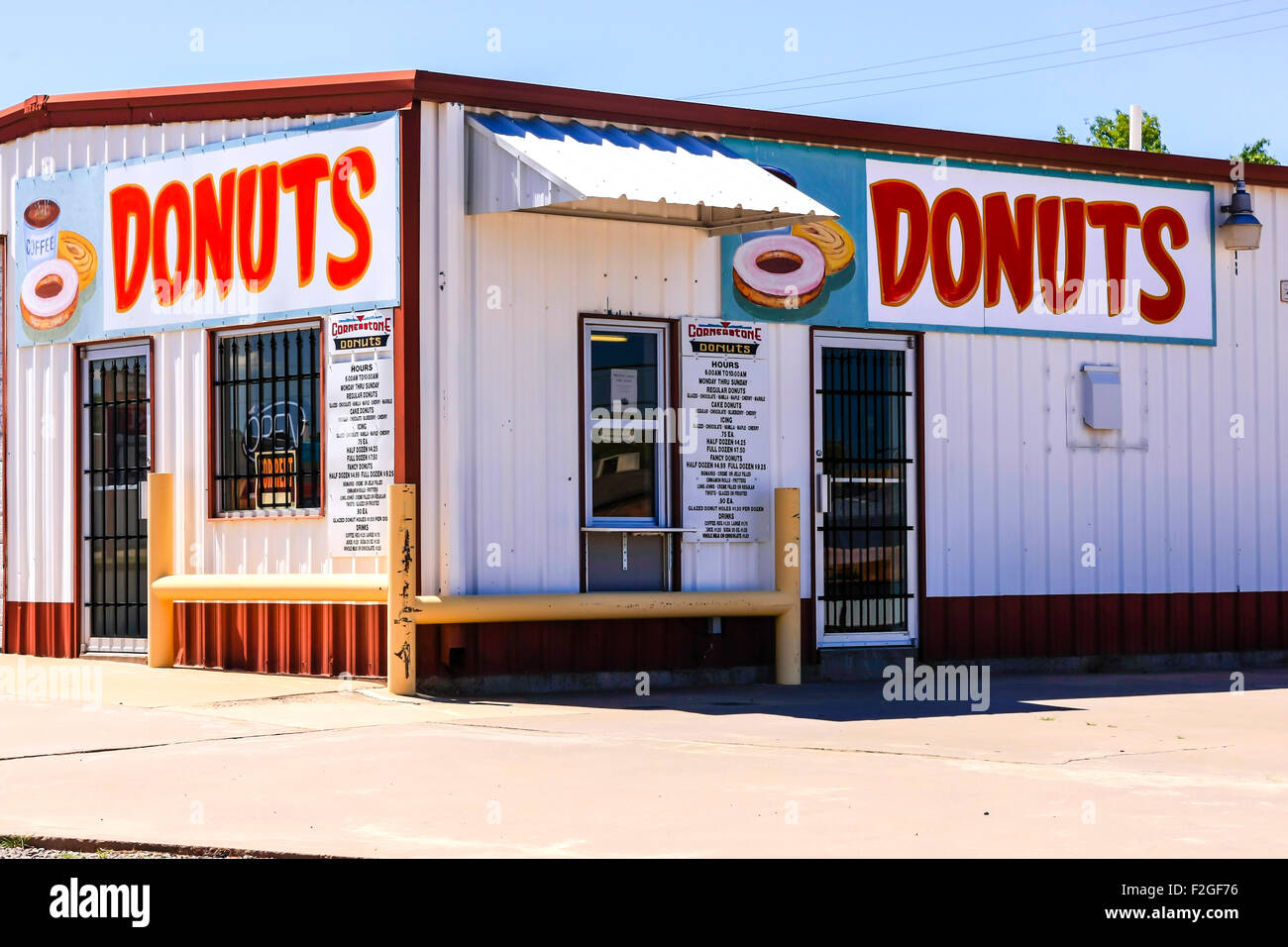 Donuts shop on Route 66 in downtown Tucumcari, New Mexico Stock Photo