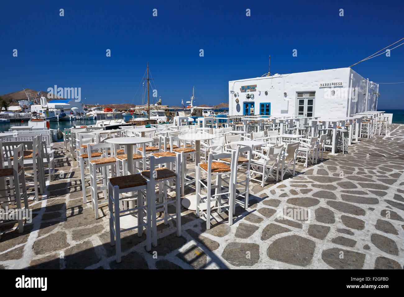 Coffee shop in the harbour of Naousa village on Paros island, Greece ...