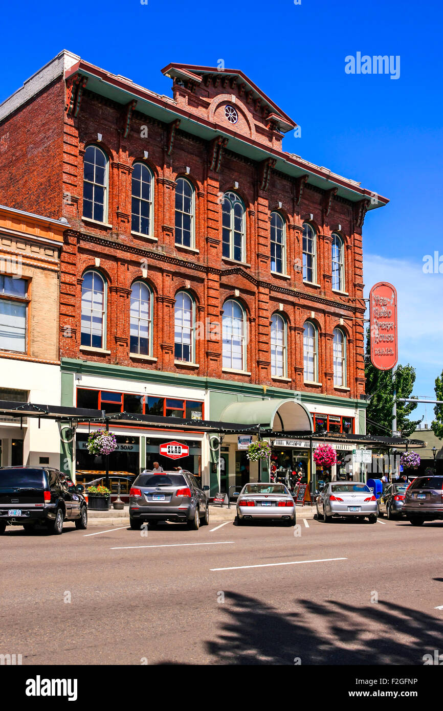 The Reed Opera House building on Liberty Street in Salem Oregon Stock