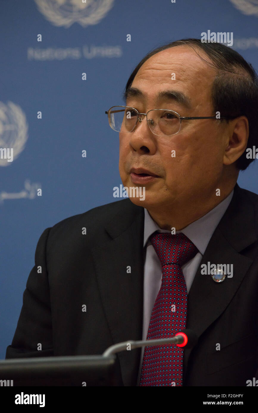 New York City, United States. 18th Sep, 2015. Wu Hongbo attends the ...