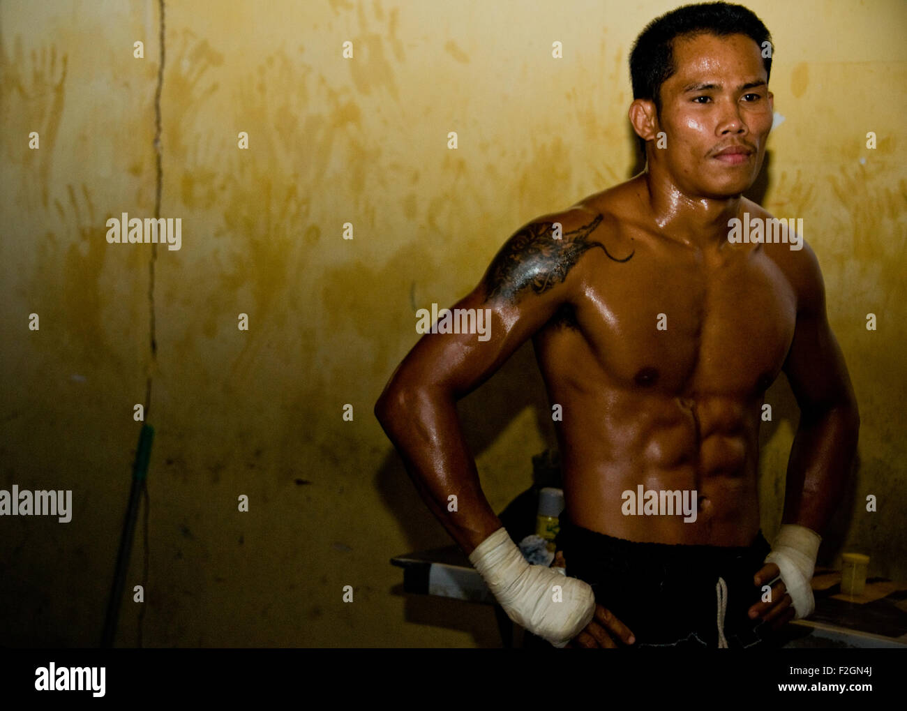 Muay Thai fight in Thailand boxing stadium Stock Photo Alamy