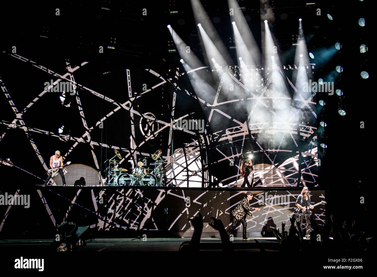 Toronto, Ontario, Canada. 18th Sep, 2015. German rock band Scorpions performed sold out show at Molson Canadian Amphitheatre in Toronto. In Picture: Guitarist RUDOLF SCHENKER, Vocalist KLAUS MEINE, Drummer JAMES KOTTAK, Guitarist MATTHIAS JABS and Bassist PAWEÅ MÄ„CIWODA. Credit:  Igor Vidyashev/ZUMA Wire/Alamy Live News Stock Photo