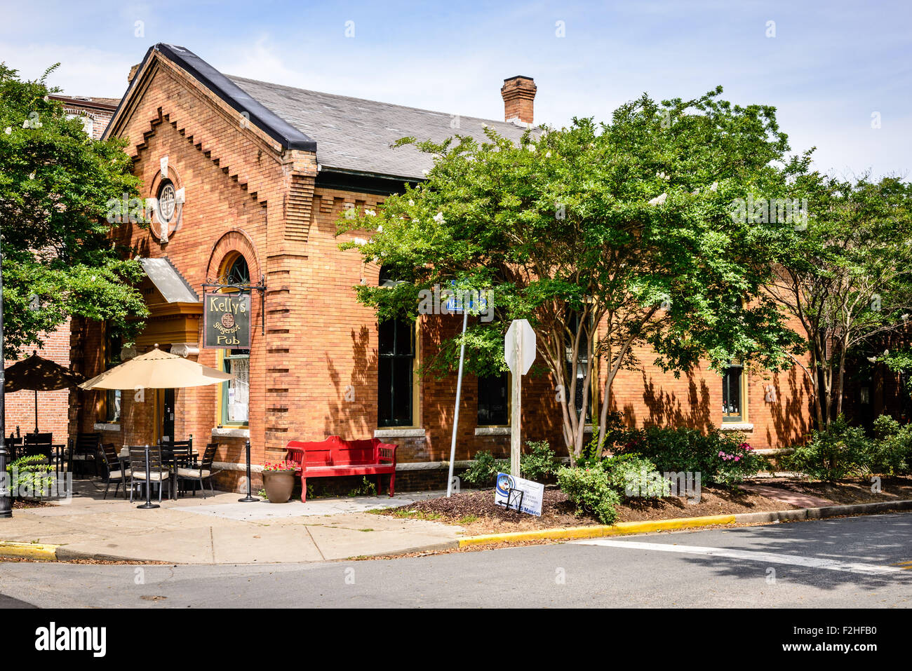 Kelly's Gingernut Pub (former bank building), 133 Mason Avenue, Cape