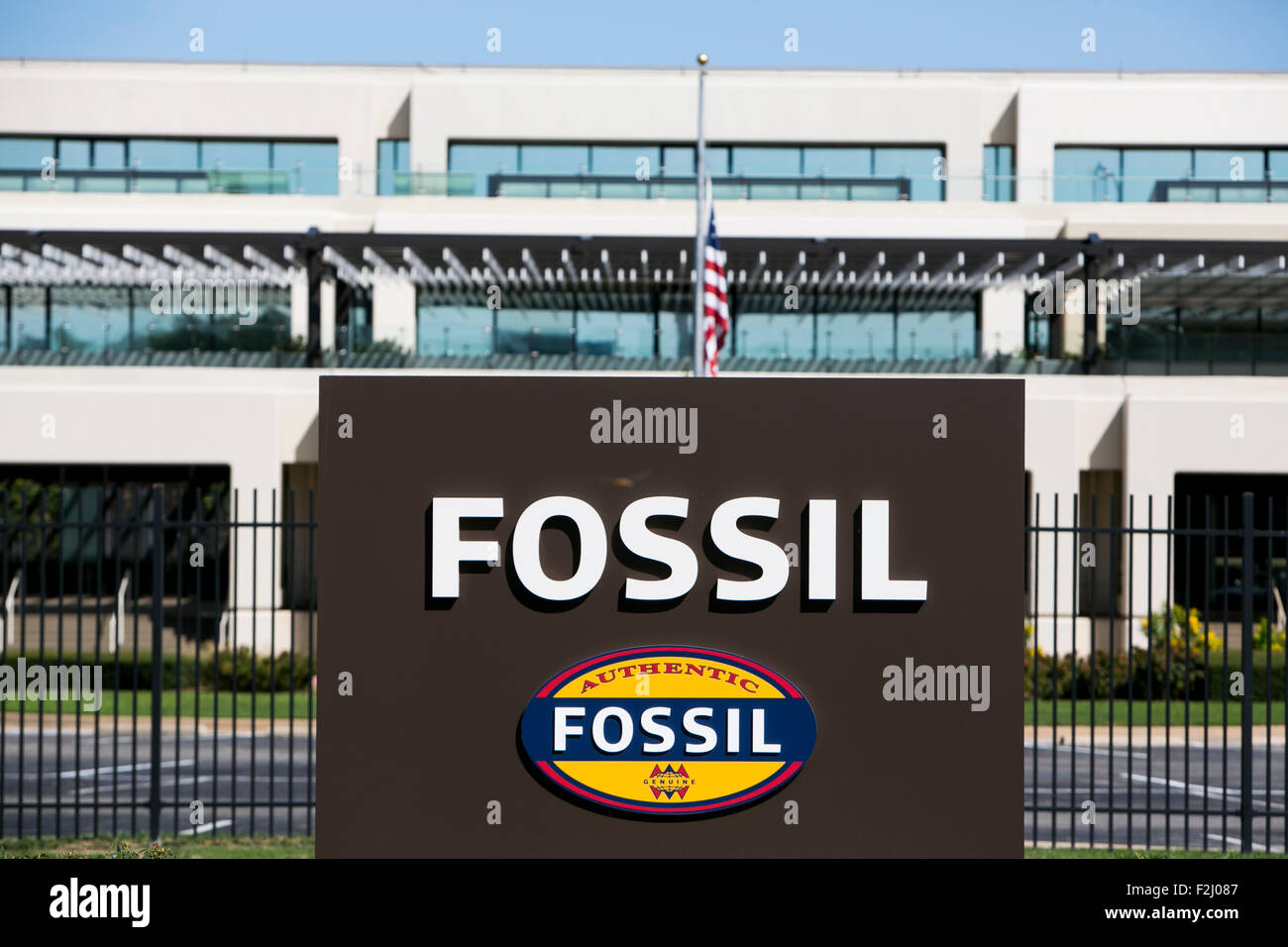 Fossil logo hires stock photography and images Alamy