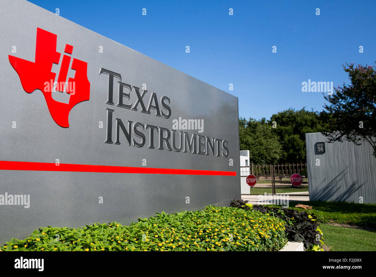 Texas instruments logo hires stock photography and images Alamy