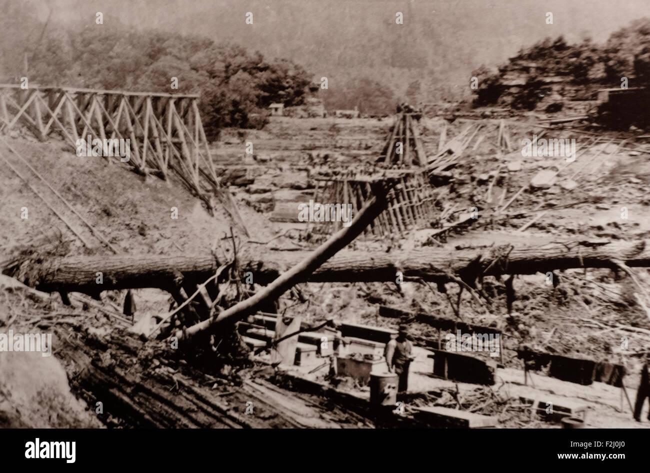 Progress in building Double Decked trestle - 80 feet high - total length 400 feet - constructed in 5 days after timber was received - Regular traffic resumed 14 days after the flood - June 14, 1889 Stock Photo