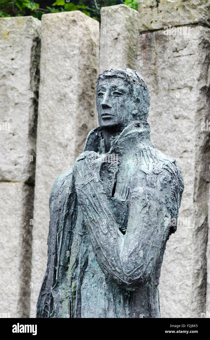 Famine Memorial, Edward Delaney, Dublin, Ireland Stock Photo - Alamy