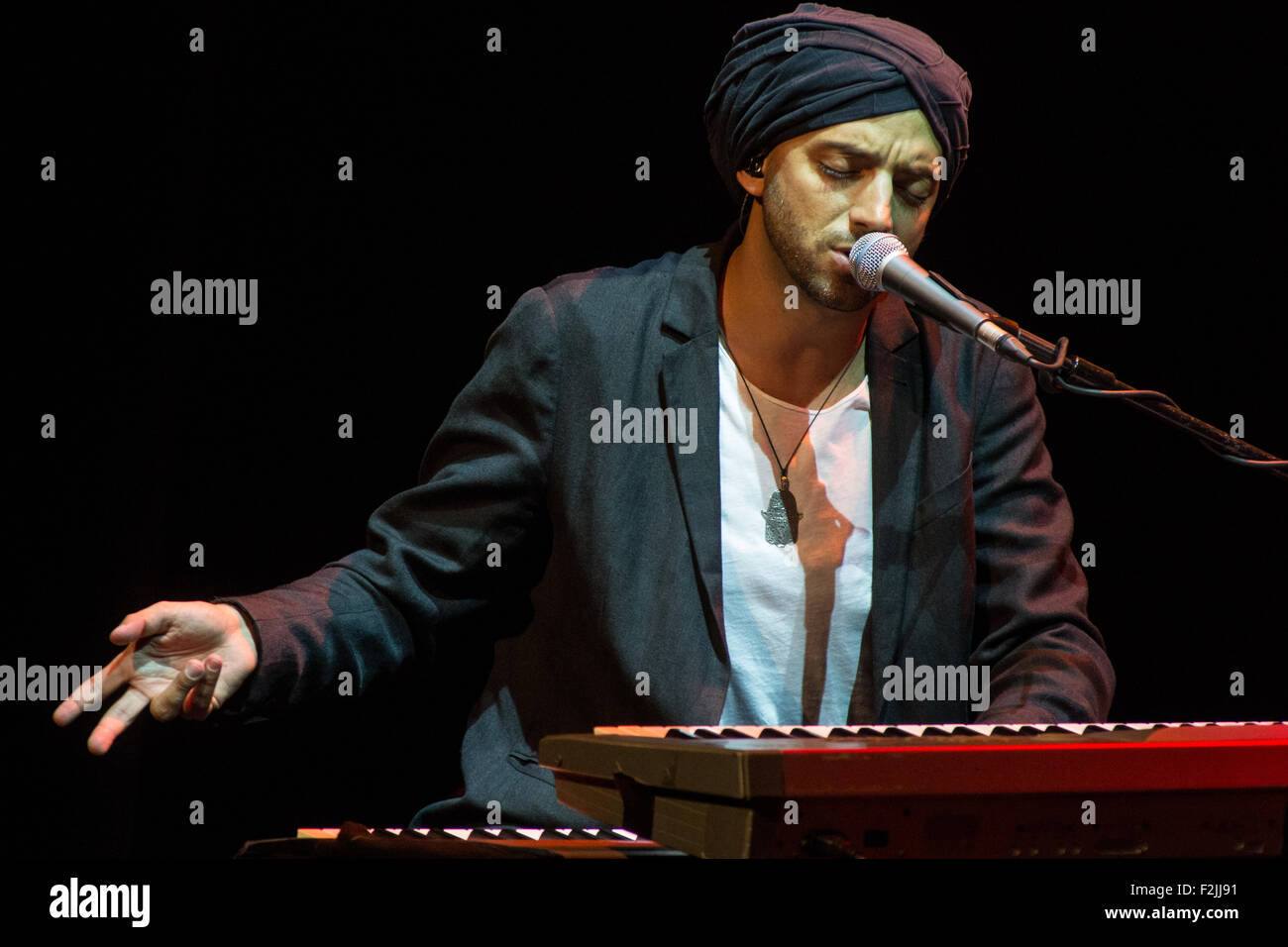 Milan Italy. 19th September 2015. The Israeli singer-songwriter Idan Raichel known for The Idan Raichel Project performs live on stage at Teatro Elfo Puccini during the MITO SettembreMusica Festival 2015 with special guest Italian singer Ornella Vanoni Credit:  Rodolfo Sassano/Alamy Live News Stock Photo