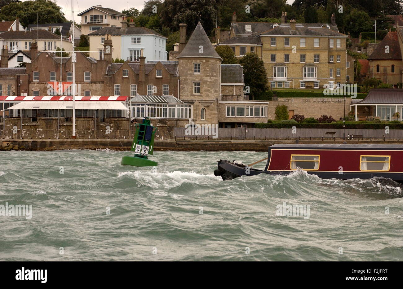 Boat choppy water hires stock photography and images Alamy